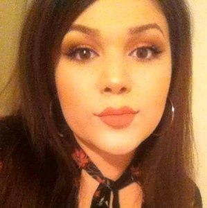 Meet your Posher, Sabrina